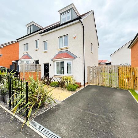 Newly Developed 3 Bedroom Home Glasgow Exterior photo