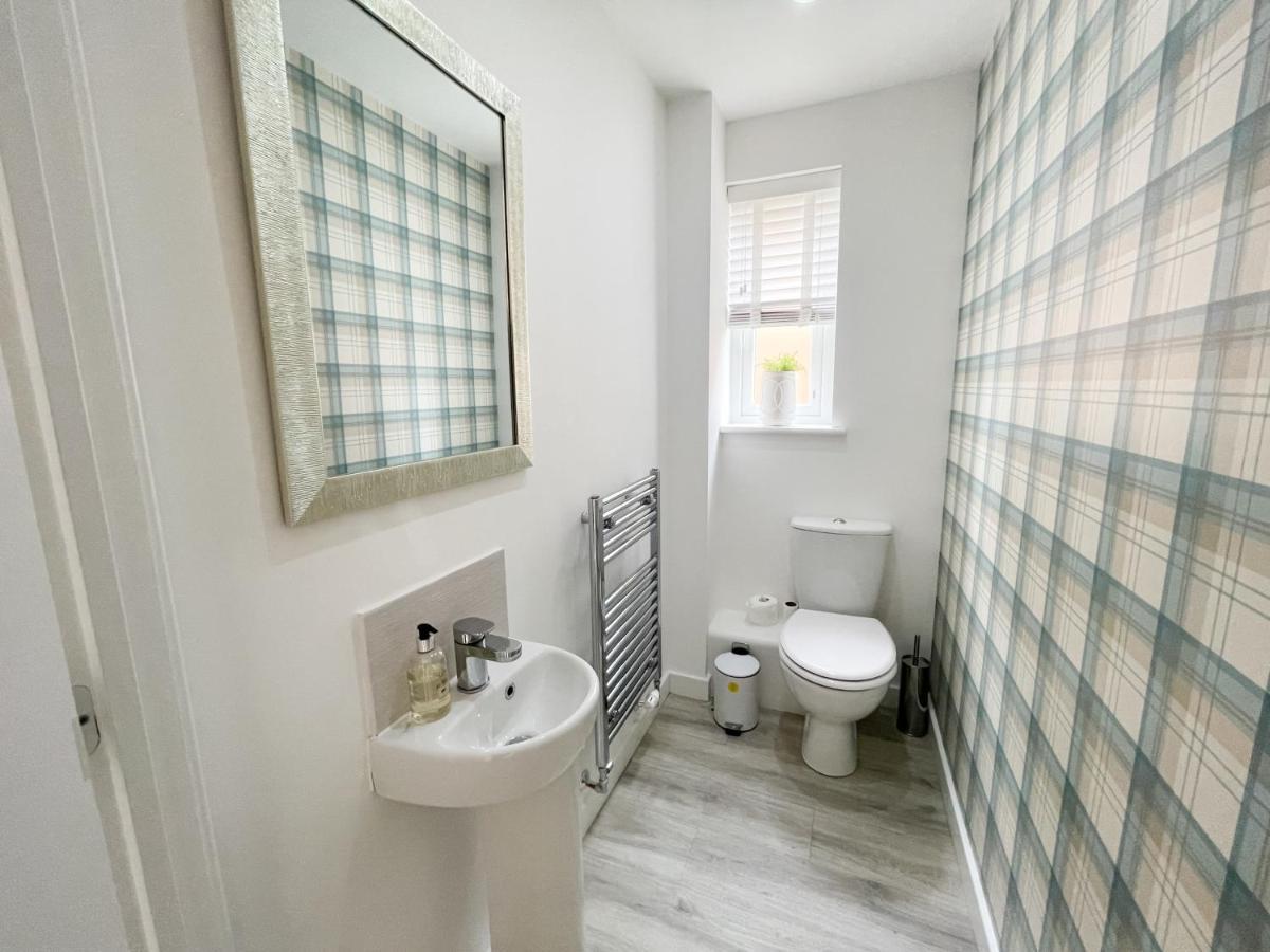 Newly Developed 3 Bedroom Home Glasgow Exterior photo