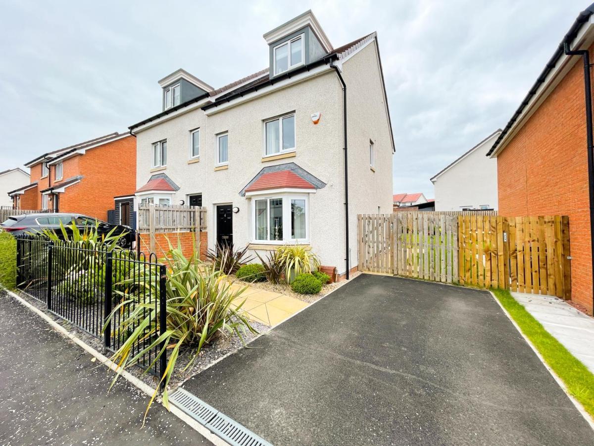 Newly Developed 3 Bedroom Home Glasgow Exterior photo